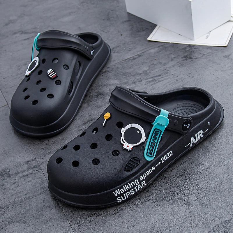 2024 New Fashion Men's Summer Hole Shoes Comfortable and Breathable Waterwading Beach Shoes Lightweight Household Slippers